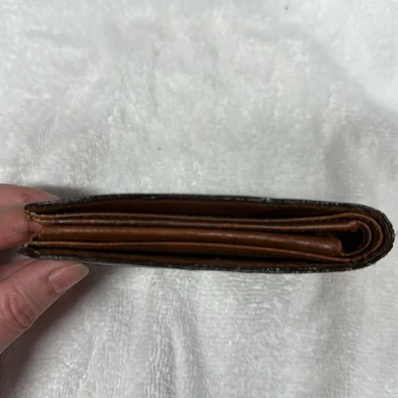 Louis Vuitton Men’s Marco Wallet Monogram Canvas - Picture 8 of 12